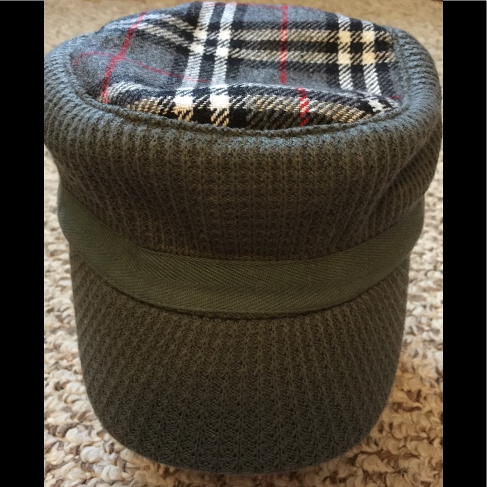Woman’s Plaid Cap